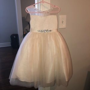 Girls Lace Flower Girl Dress (Champagne 2T)